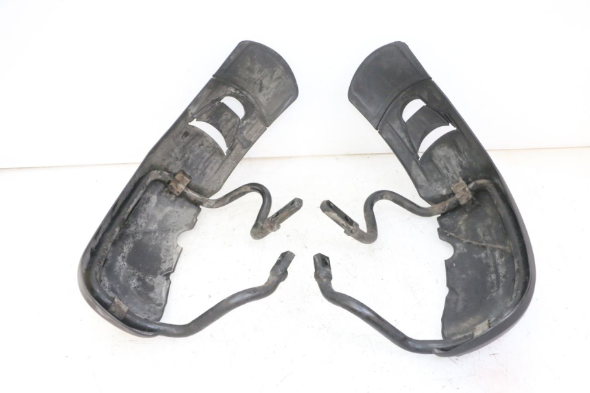 photo de PARAFANGO ANTERIORE PIAGGIO MP3 LT 300 (2010 - 2016) - Primo piano tecnico