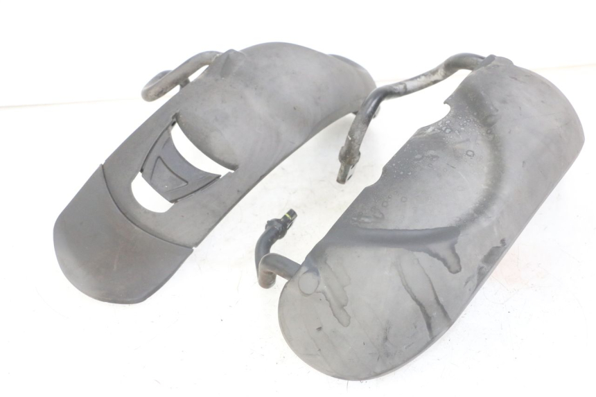 photo de PARAFANGO ANTERIORE PIAGGIO MP3 LT 300 (2010 - 2016) - Marcature e riferimenti originali