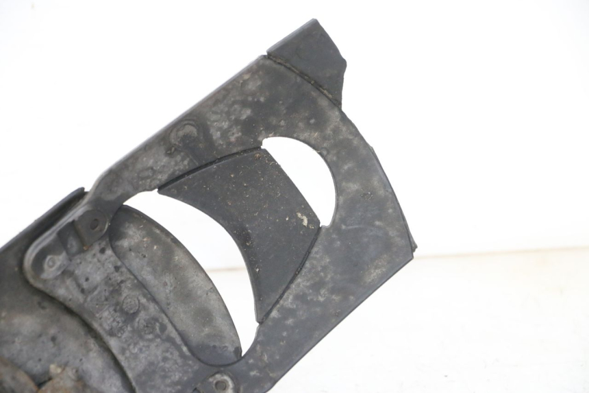 photo de PARAFANGO ANTERIORE PIAGGIO MP3 LT 300 (2010 - 2016) - Zoom sullo stato d'uso