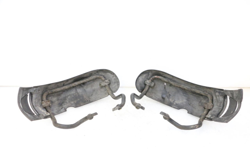 photo de PARAFANGO ANTERIORE PIAGGIO MP3 LT 300 (2010 - 2016) - Stato della superficie e materiale