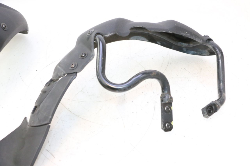 photo de PARAFANGO ANTERIORE PIAGGIO MP3 LT 300 (2010 - 2016) - Dettaglio del componente