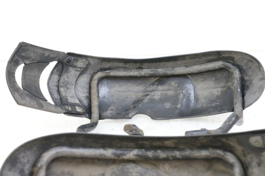 photo de PARAFANGO ANTERIORE PIAGGIO MP3 125 (2006 - 2014) - Altra angolazione