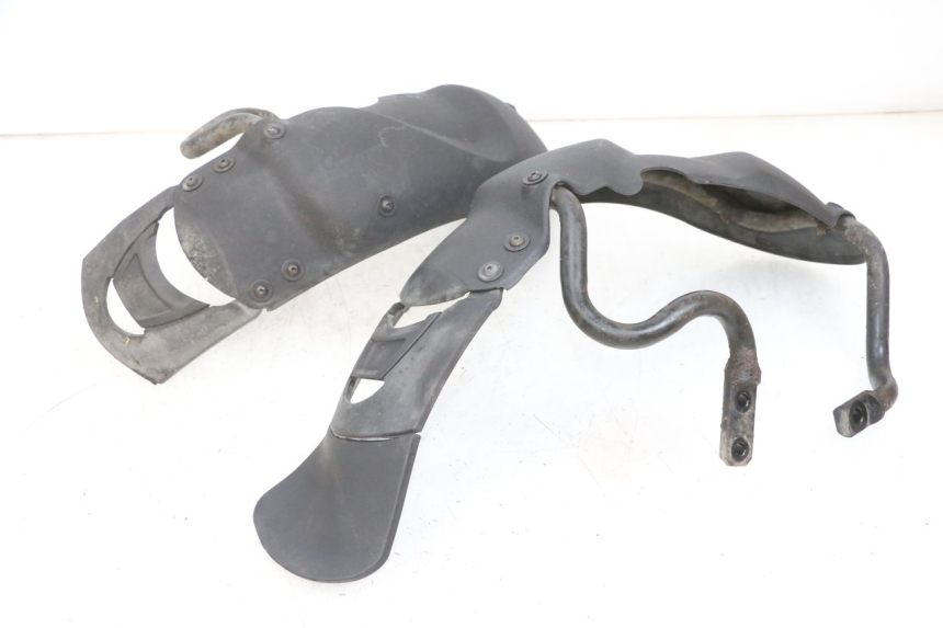 photo de PARAFANGO ANTERIORE PIAGGIO MP3 RL 250 (2006 - 2010) - Stato della superficie e materiale