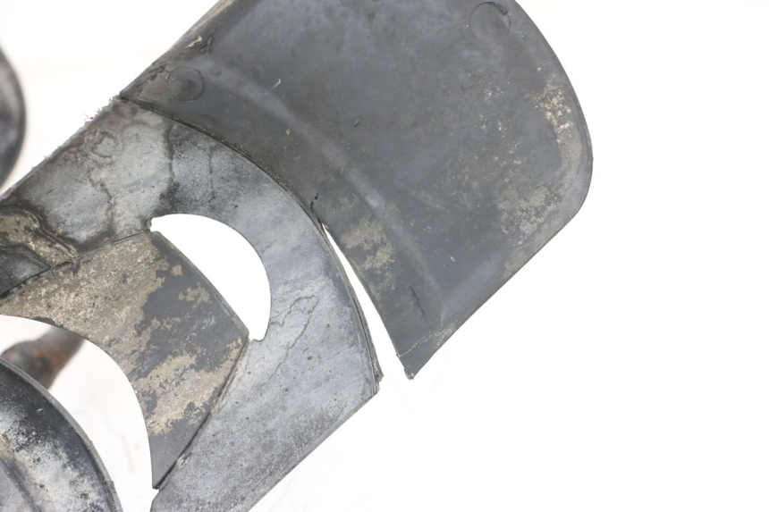 photo de PARAFANGO ANTERIORE PIAGGIO MP3 RL 250 (2006 - 2010) - Zoom sullo stato d'uso