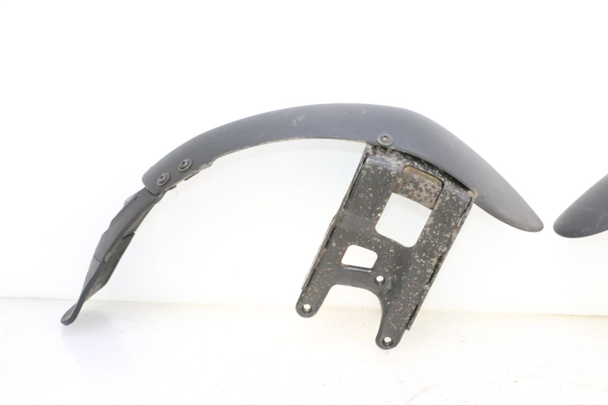 photo de PARAFANGO ANTERIORE PIAGGIO MP3 125 (2006 - 2014) - Dettaglio del componente