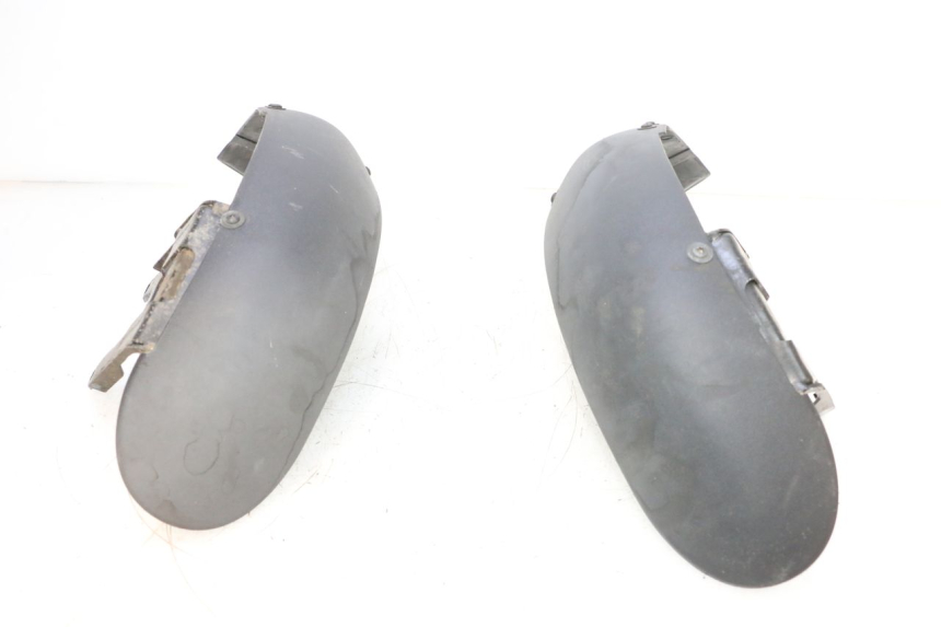 photo de PARAFANGO ANTERIORE PIAGGIO MP3 125 (2006 - 2014) - Altra angolazione