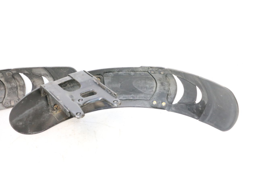 photo de PARAFANGO ANTERIORE PIAGGIO MP3 125 (2006 - 2014) - Stato della superficie e materiale