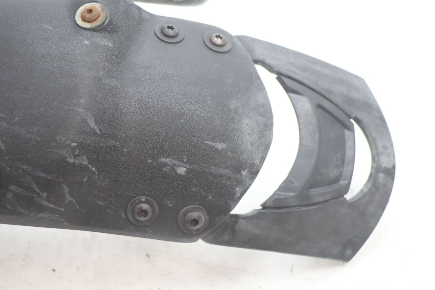 photo de PARAFANGO ANTERIORE PIAGGIO MP3 125 (2006 - 2014) - Primo piano tecnico