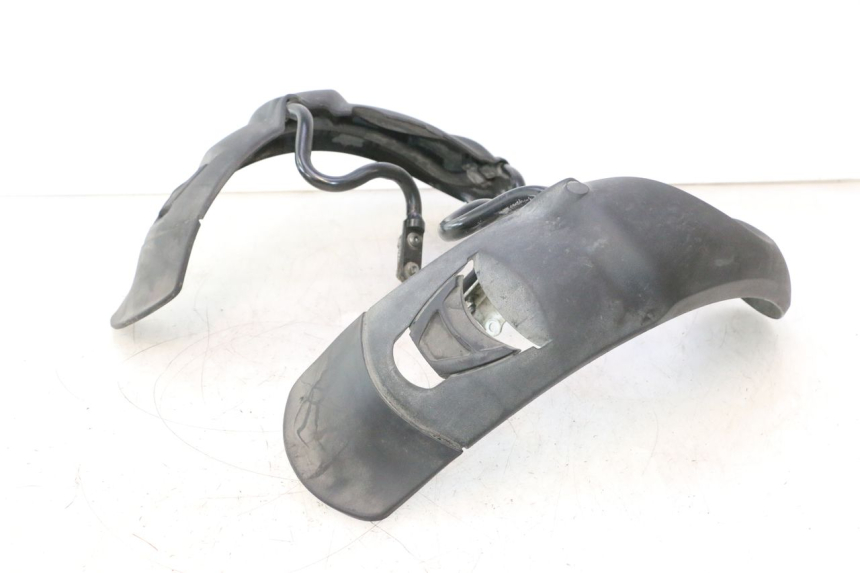 photo de PARAFANGO ANTERIORE PIAGGIO MP3 500 (2016 - 2018) - Primo piano tecnico