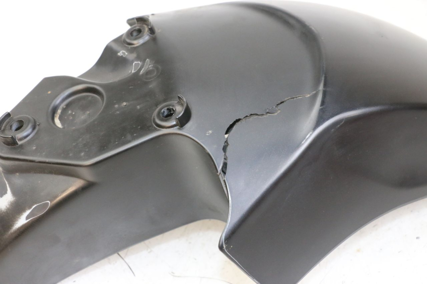 photo de PARAFANGO ANTERIORE PIAGGIO LIBERTY IGET 4T 50 (2021 - 2025) - Zoom sullo stato d'uso