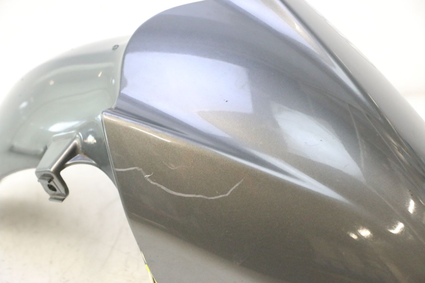 photo de PARAFANGO ANTERIORE PEUGEOT SATELIS 125 (2013 - 2018) - Stato della superficie e materiale