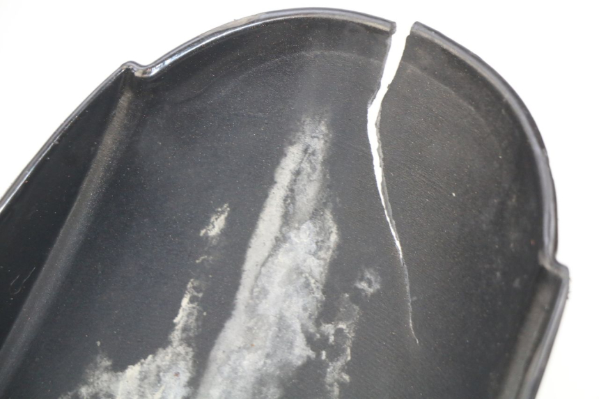 photo de PARAFANGO ANTERIORE APRILIA SCARABEO 100 (2003 - 2012) - Dettaglio del componente