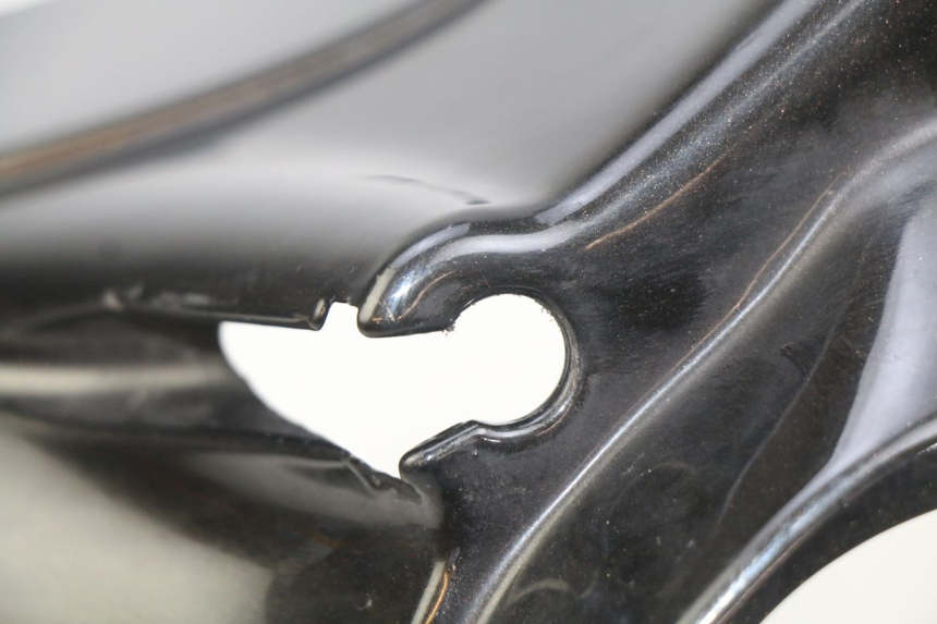 photo de PARAFANGO ANTERIORE APRILIA SCARABEO 100 (2003 - 2012) - Altra angolazione