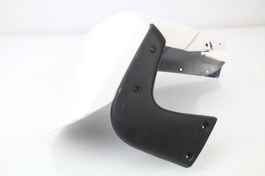 photo de Parafango anteriore PEUGEOT SPEEDFIGHT 2 AC 50 (2000 - 2009) - Dettagli dei punti di fissaggio