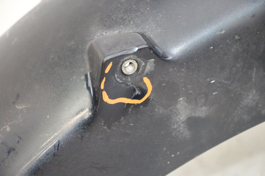 photo de PARAFANGO ANTERIORE HONDA ST PAN EUROPEAN 1300 (2002 - 2013) - Marcature e riferimenti originali