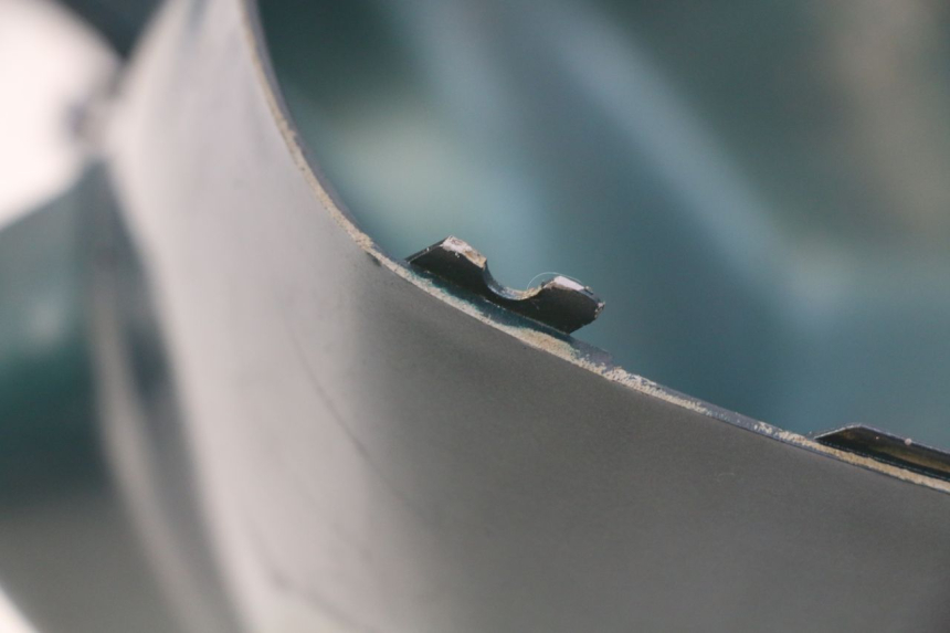 photo de PARAFANGO ANTERIORE PEUGEOT SV 125 (1991 - 1994) - Zoom sullo stato d'uso