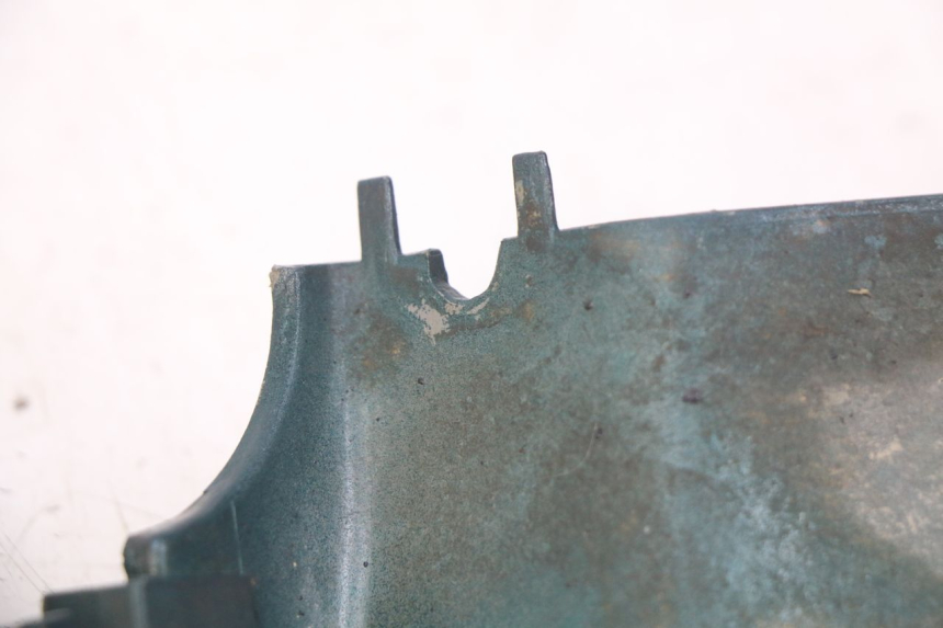 photo de PARAFANGO ANTERIORE PEUGEOT SV 125 (1991 - 1994) - Stato della superficie e materiale