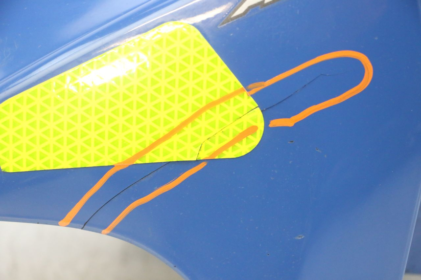 photo de PARAFANGO ANTERIORE YAMAHA TDM ABS 900 (2002 - 2014) - Stato della superficie e materiale