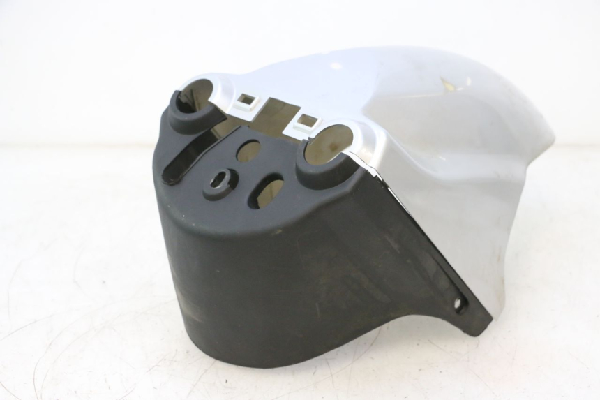 photo de PARAFANGO ANTERIORE PEUGEOT V-CLIC VCLIC 50 (2007 - 2013) - Primo piano tecnico