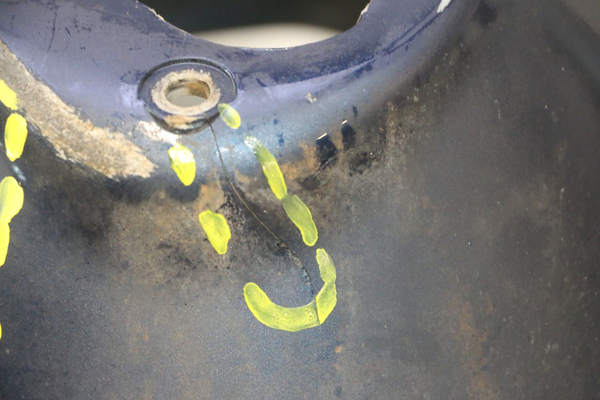 photo de PARAFANGO ANTERIORE PIAGGIO VESPA LX 2T 50 (2005 - 2013) - Dettagli dei punti di fissaggio