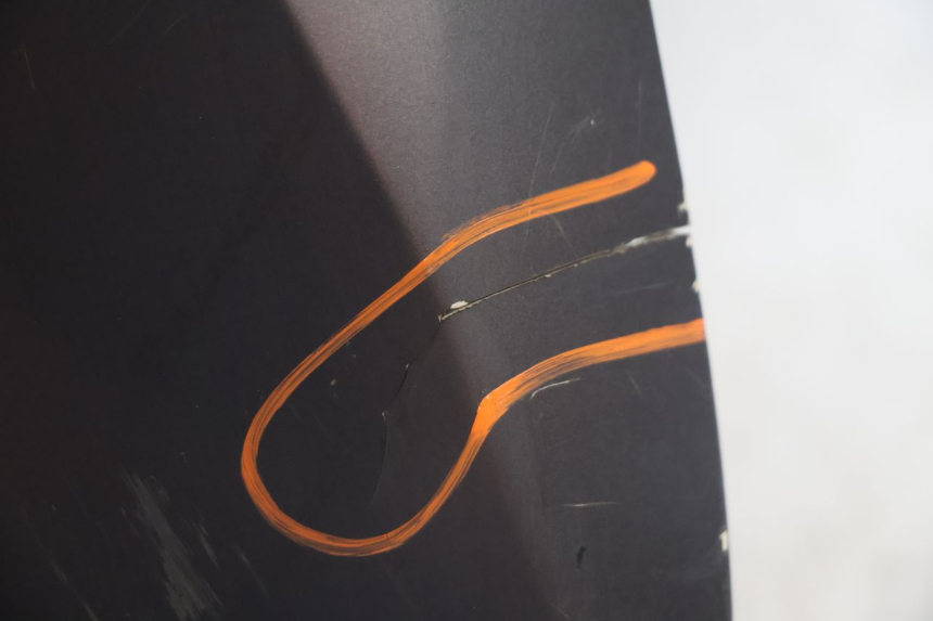 photo de PARAFANGO ANTERIORE YAMAHA X-MAX XMAX 125 (2010 - 2013) - Stato della superficie e materiale