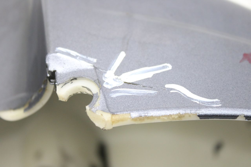 photo de PARAFANGO ANTERIORE PIAGGIO X9 EVOLUTION 125 (2003 - 2007) - Zoom sullo stato d'uso