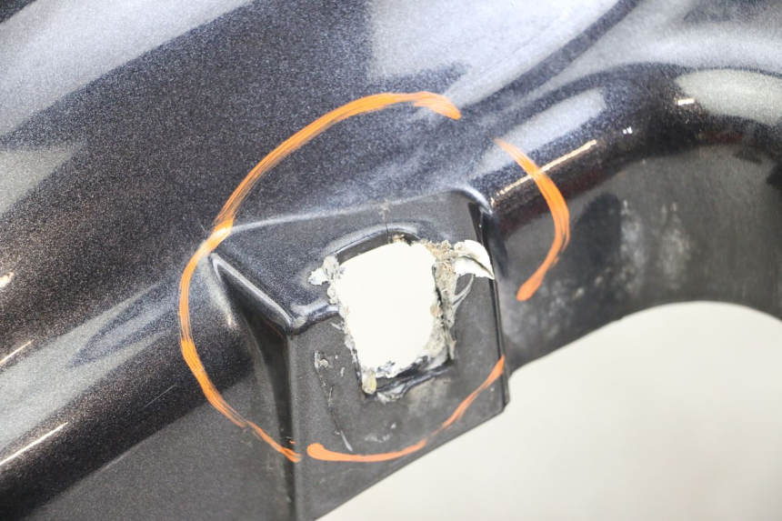 photo de PARAFANGO ANTERIORE KYMCO XCITING 250 (2006 - 2009) - Stato della superficie e materiale