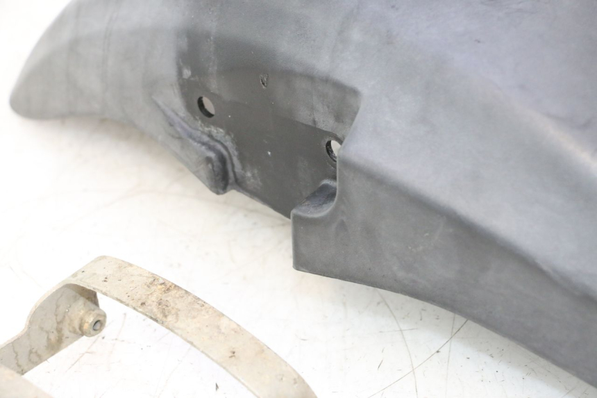 photo de PARAFANGO ANTERIORE HONDA XLV VARADERO 125 (2007 - 2012) - Dettagli dei punti di fissaggio