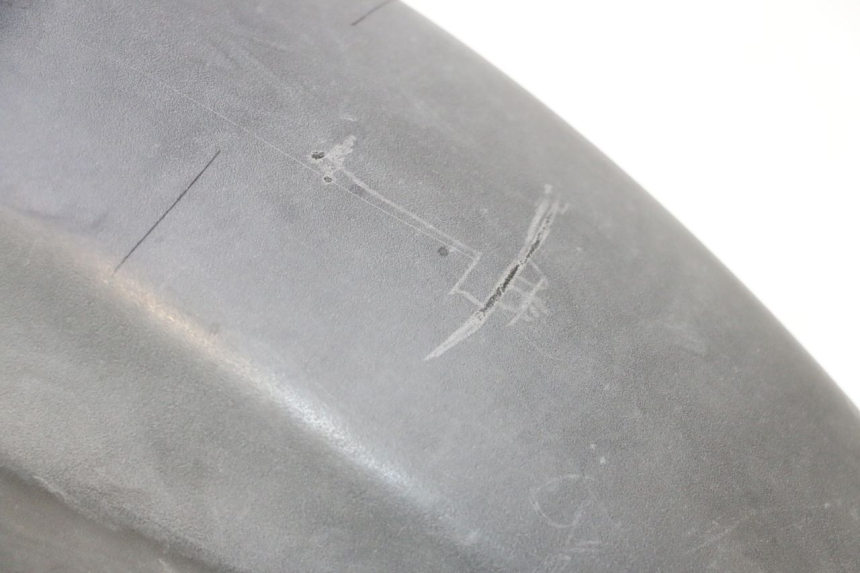photo de PARAFANGO ANTERIORE HONDA XLV VARADERO 125 (2007 - 2012) - Stato della superficie e materiale