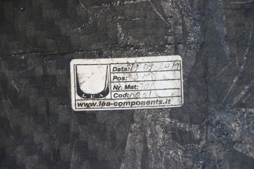 photo de PARAFANGO ANTERIORE YAMAHA XP T-MAX ABS 500 (2005 - 2005) - Primo piano tecnico