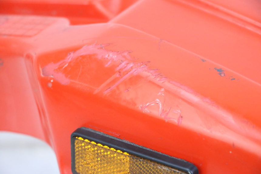 photo de PARAFANGO ANTERIORE PEUGEOT XP6 50 (1997 - 2003) - Primo piano tecnico