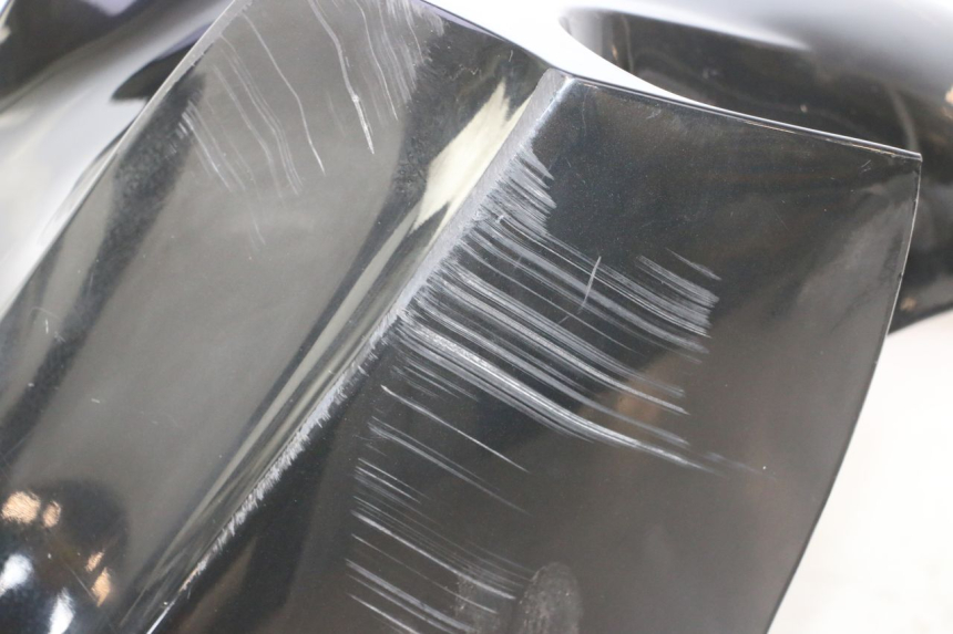 photo de PARAFANGO ANTERIORE YAMAHA YP MAJESTY 125 (2007 - 2010) - Primo piano ad alta risoluzione