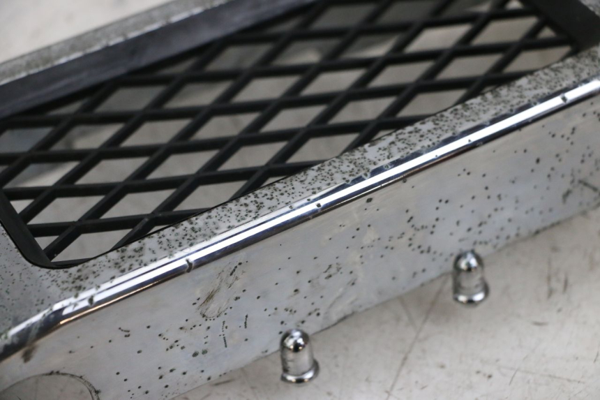 photo de Griglia del radiatore HYOSUNG GV AQUILA 125 (2000 - 2009) - Primo piano tecnico