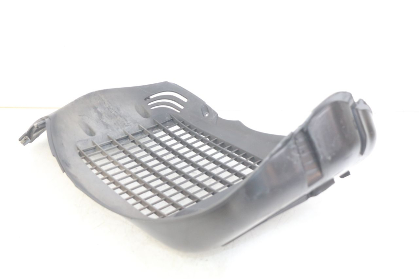 photo de GRIGLIA RADIATORE PIAGGIO BEVERLY 125 (2010 - 2015) - Altra angolazione