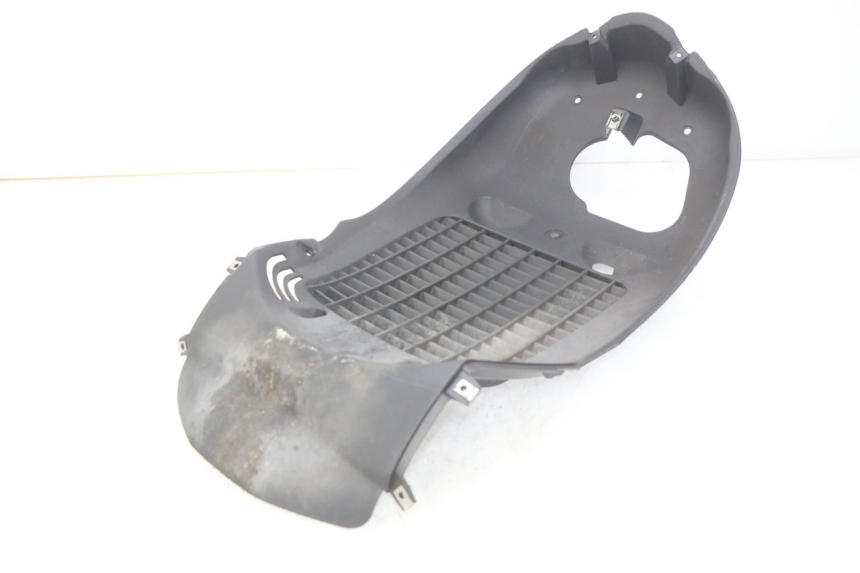 photo de GRIGLIA RADIATORE PIAGGIO BEVERLY 125 (2010 - 2015) - Primo piano tecnico