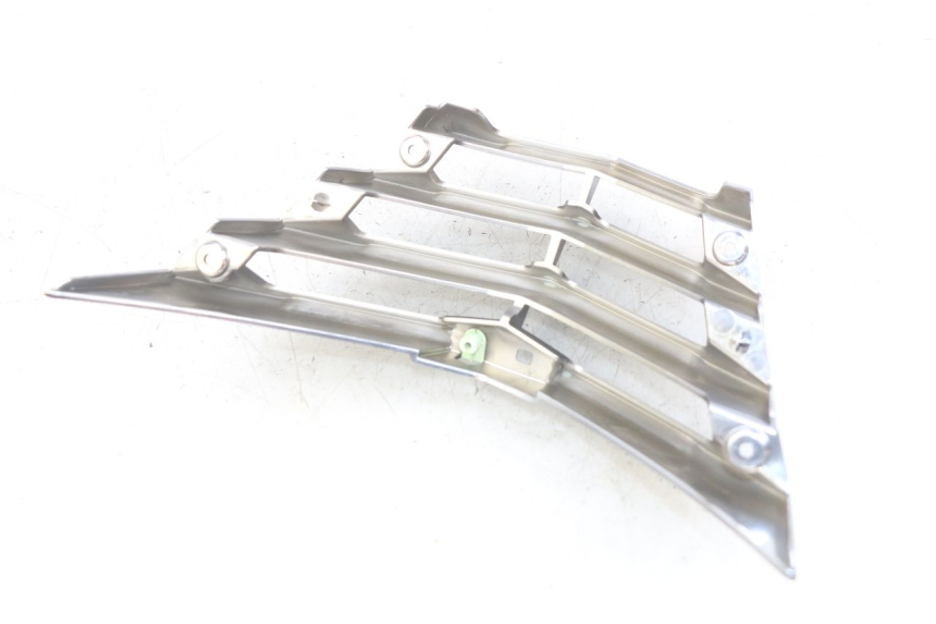 photo de GRIGLIA RADIATORE PEUGEOT CITYSTAR AIR 125 (2014 - 2017) - Dettaglio del componente