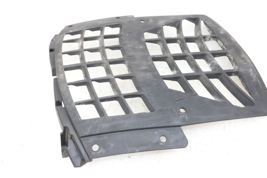 photo de Griglia del radiatore KYMCO DINK STREET 125 (2009 - 2014) - Zoom sullo stato d'uso