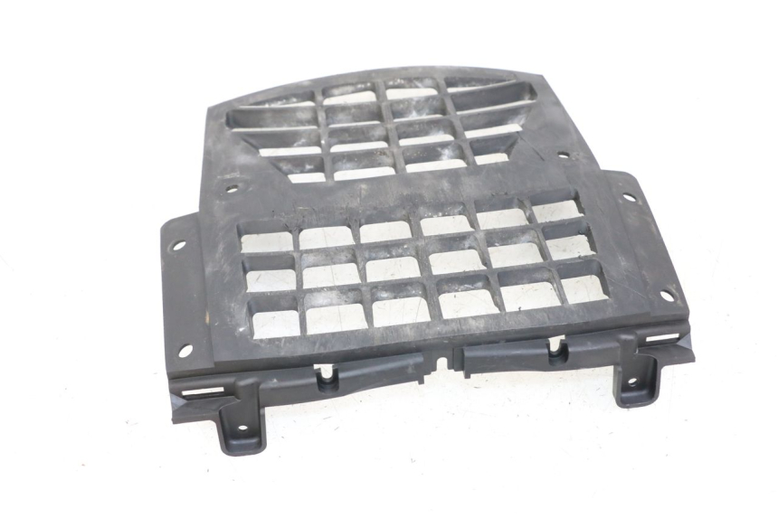 photo de Griglia del radiatore KYMCO DINK STREET 125 (2009 - 2014) - Altra angolazione