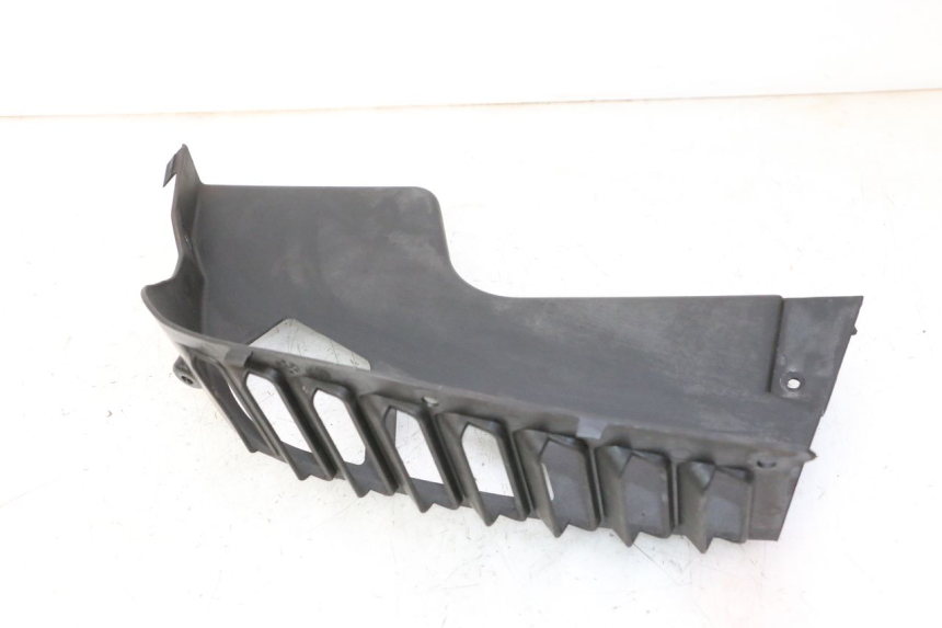 photo de DESTRA GRIGLIA RADIATORE QUADRO 4 4D 350 (2015 - 2018) - Vista d'insieme del prodotto