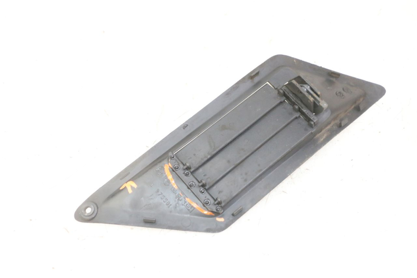 photo de DESTRA GRIGLIA RADIATORE GILERA NEXUS 125 (2009 - 2013) - Vista d'insieme del prodotto