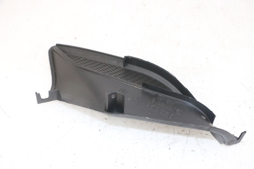 photo de DESTRA GRIGLIA RADIATORE PIAGGIO NRG POWER PUREJET 50 (2018 - 2021) - Altra angolazione