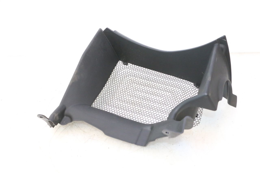 photo de DESTRA GRIGLIA RADIATORE CAN-AM SPYDER RS 1000 (2008 - 2012) - Stato della superficie e materiale