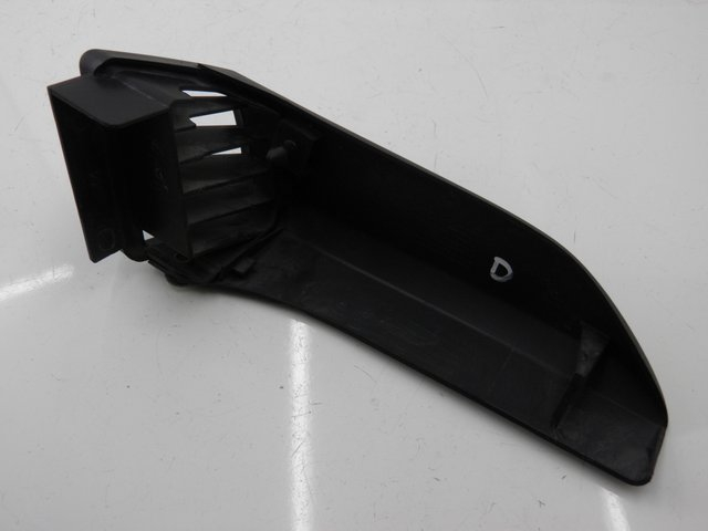 photo de Griglia radiatore destra YAMAHA YBR 125 (2007 - 2009) - Dettaglio del componente