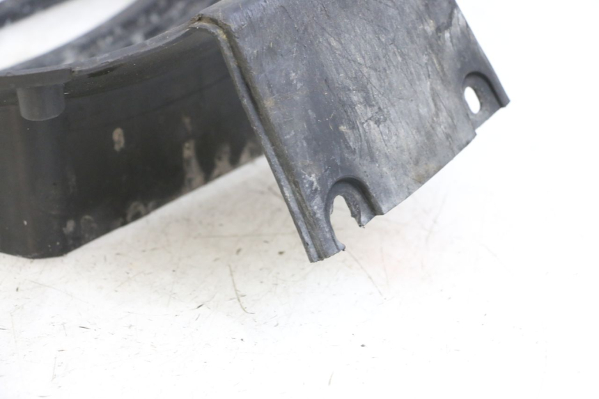 photo de GRIGLIA RADIATORE HONDA FJS SILVER WING SILVERWING 400 (2005 - 2008) - Primo piano tecnico