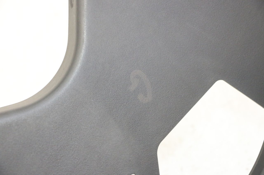 photo de SINISTRA GRIGLIA RADIATORE QUADRO 4 4D 350 (2015 - 2018) - Dettaglio del componente