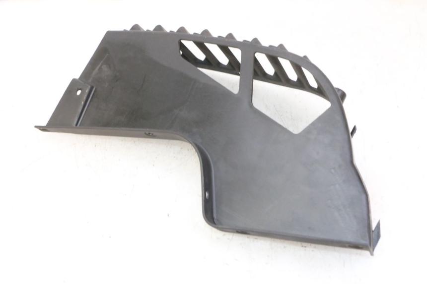 photo de SINISTRA GRIGLIA RADIATORE QUADRO 4 4D 350 (2015 - 2018) - Vista d'insieme del prodotto