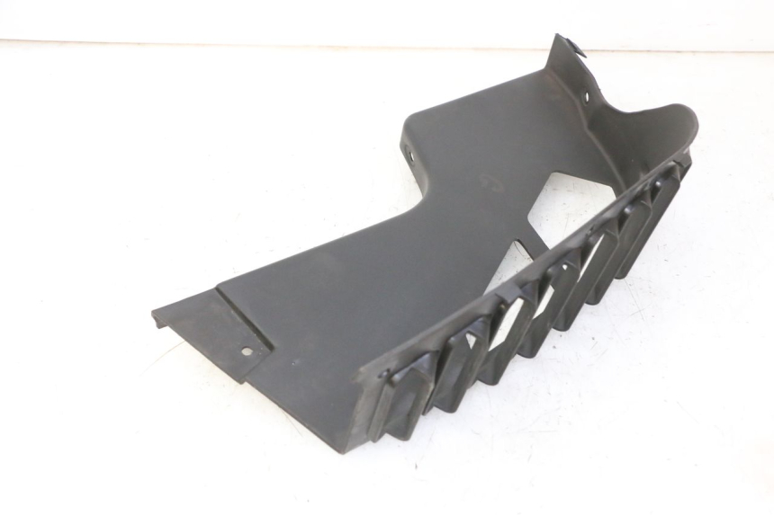 photo de SINISTRA GRIGLIA RADIATORE QUADRO 4 4D 350 (2015 - 2018) - Dettagli dei punti di fissaggio