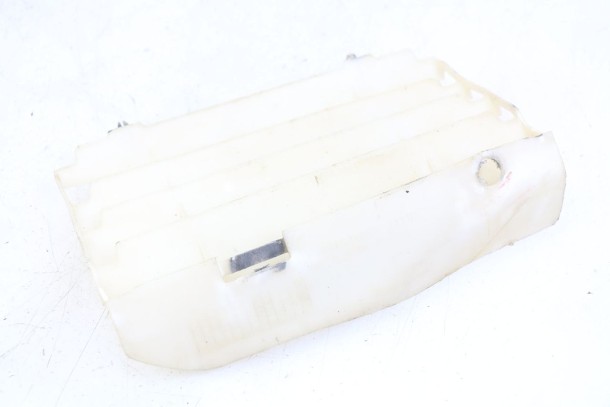 photo de GRIGLIA RADIATORE SINISTRA HONDA CRF CR-F 450 (2009 - 2012) - Primo piano tecnico