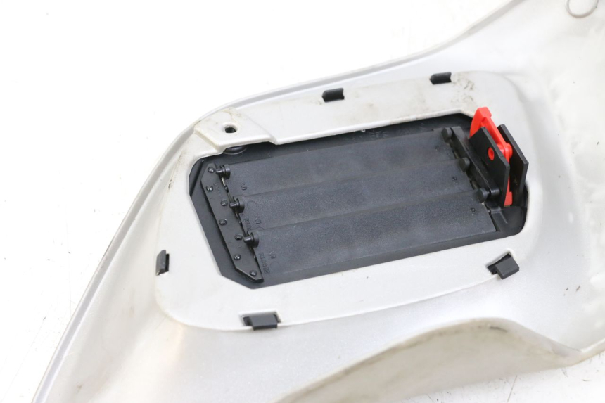 photo de SINISTRA GRIGLIA RADIATORE GILERA RUNNER LC 50 (1997 - 1998) - Altra angolazione