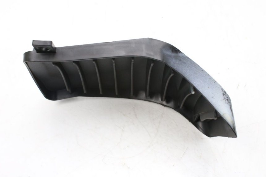 photo de GRIGLIA RADIATORE SINISTRA PIAGGIO VESPA GTS IGET ABS 125 (2017 - 2023) - Dettaglio del componente